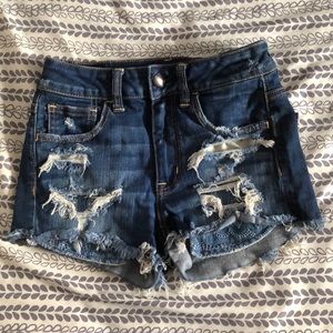 AEO shorts with embroidered pockets